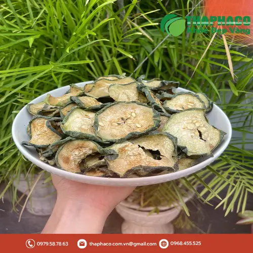 Ly trà bí đao sấy lạnh thơm ngon, giải khát