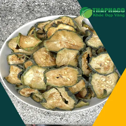 Bí đao sấy lạnh được kiểm tra chất lượng nghiêm ngặt trước khi đóng gói