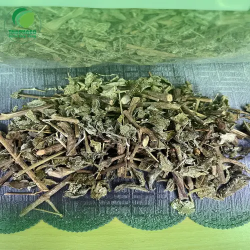 Chè dây khô được bảo quản đúng cách trong lọ kín, khô ráo