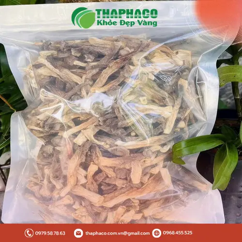 Nấm lộc nhung khô sau khi ngâm mềm và thái lát sẵn sàng chế biến