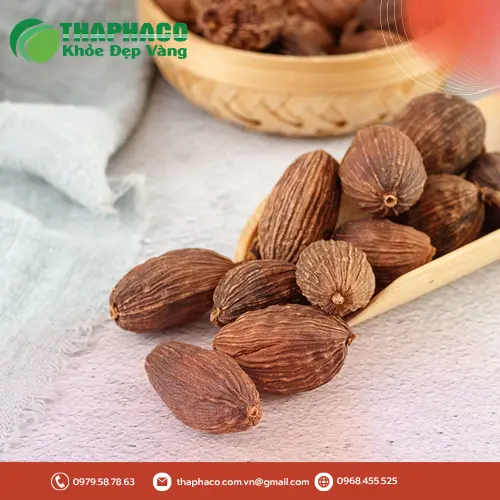 Bình rượu thảo quả thơm ngon bổ dưỡng, ngâm theo công thức chuẩn