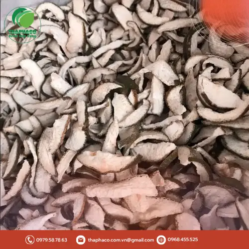 Vỏ bưởi khô Noni Tấn Phát chuẩn bị để pha trà hỗ trợ sức khỏe và giảm cân