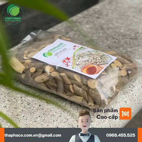 An Xoa sau khi sắc nước có màu cánh gián